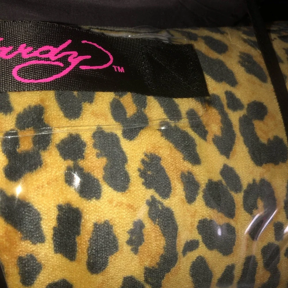 🖤 Ed Hardy 4 piece Reversible Leopard  Comforter  Full / Queen